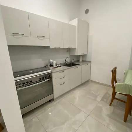 La Piazza 3*